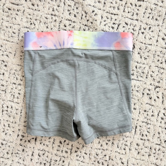Nike Pro women’s small Gray Shorts with Tie-Dye Waistband - Picture 6 of 6